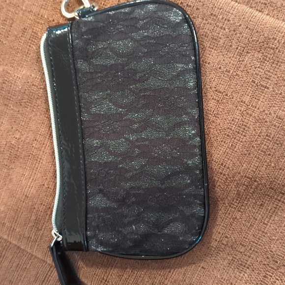 Betsey Johnson black wristlet - Picture 3 of 5